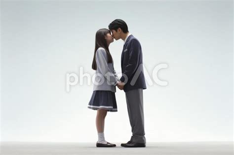 キス 高校生|高校生のキスの仕方！場所やタイミングと高校生の恋。